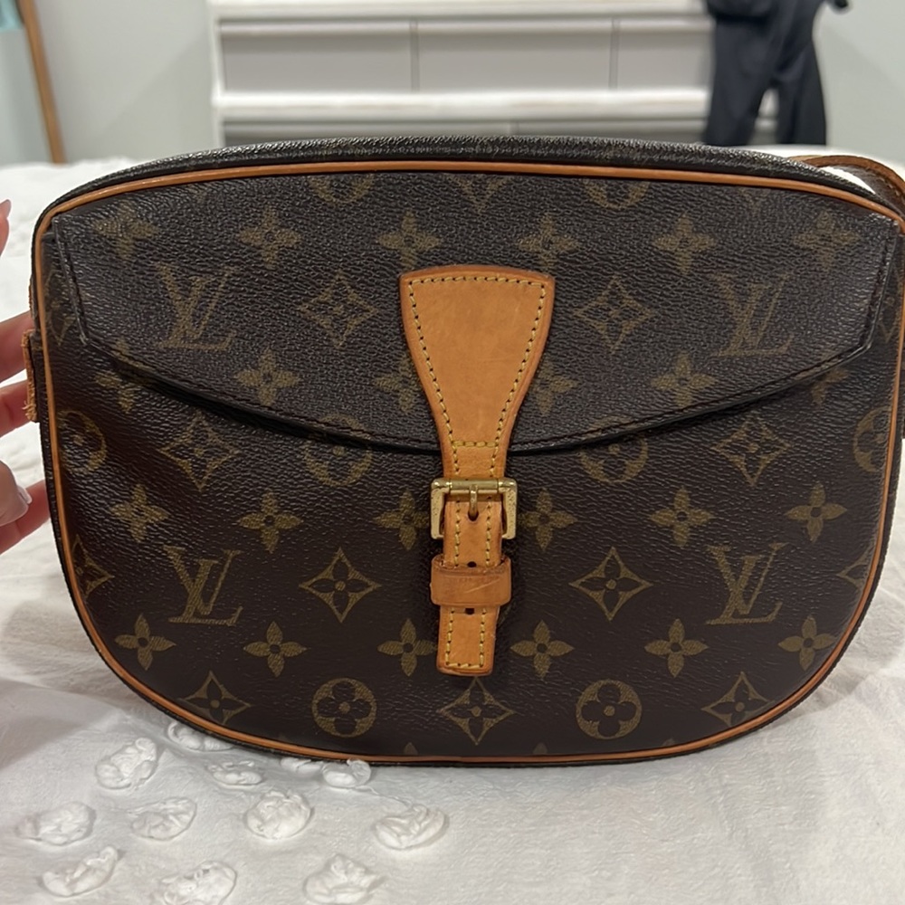 Authentic Louis Vuitton Jeune Fille MM